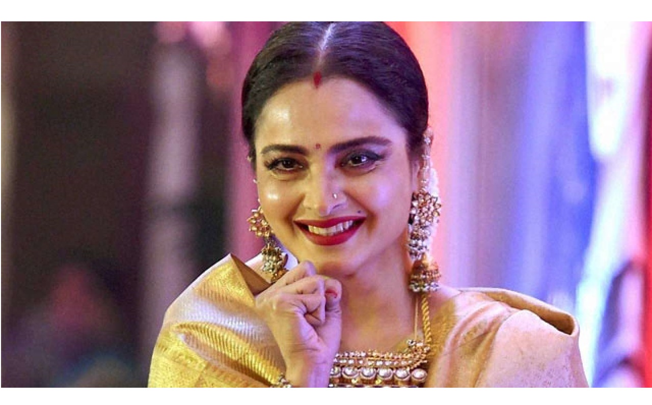 913043-rekha