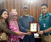 উপ-পুলিশ কমিশনার ইবনে মিজানকে স্মারক সম্মাননা দিল মোমো নারী ও শিশু কল্যাণ কেন্দ্র